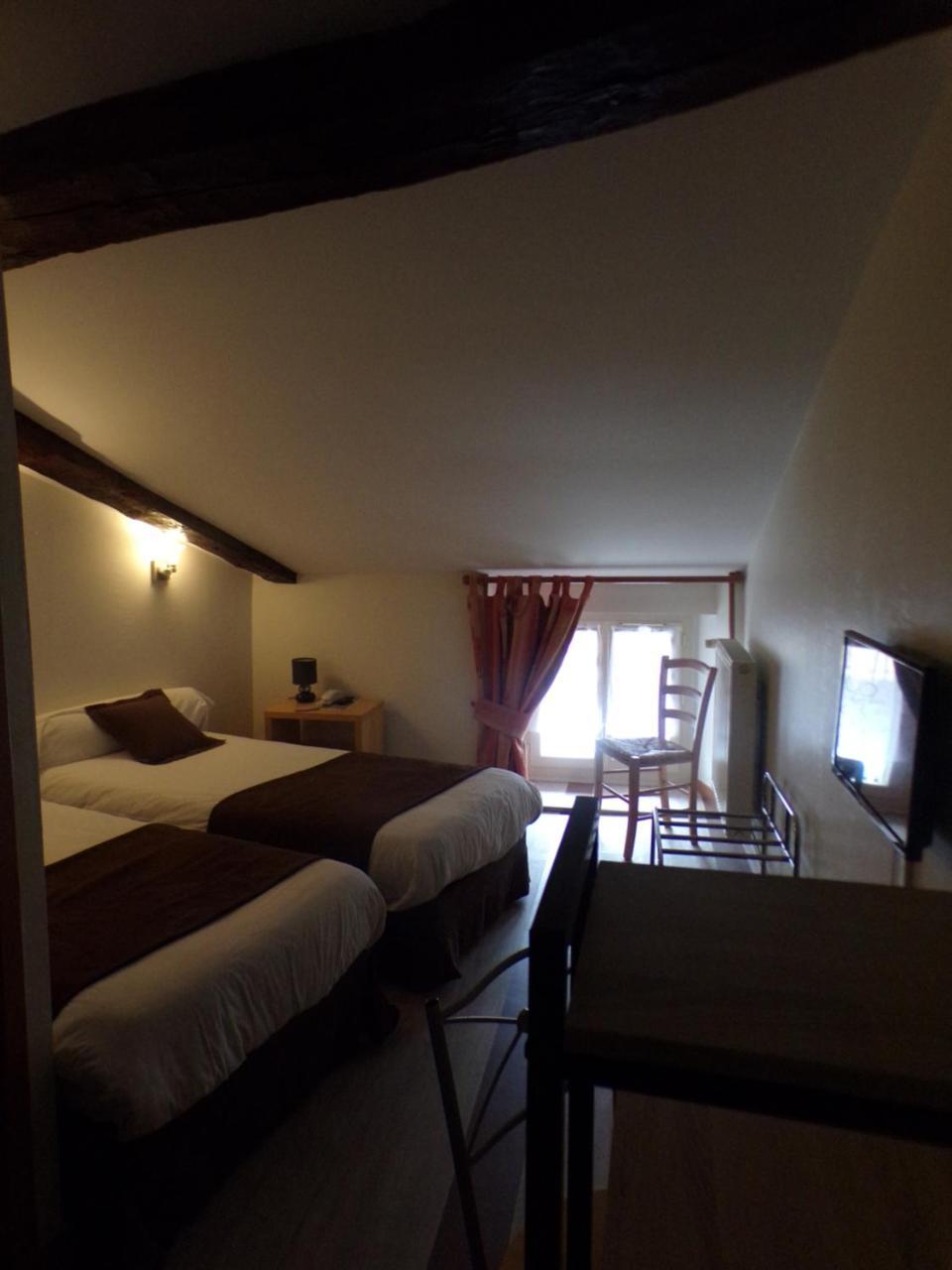 Logis Hotel De France Rochechouart Exterior photo